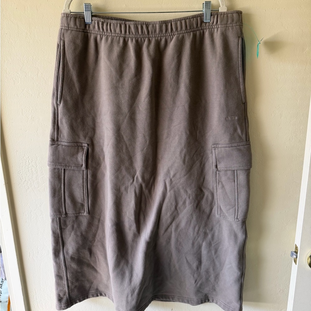 Aritzia Cozy Fleece Mega Taupe Cargo Maxi Skirt size xl - Picture 2 of 5